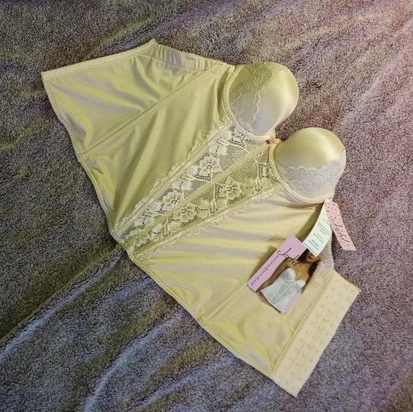 NWT 32B Beige Lace Padded Wedding Bustier - Picture 5 of 8